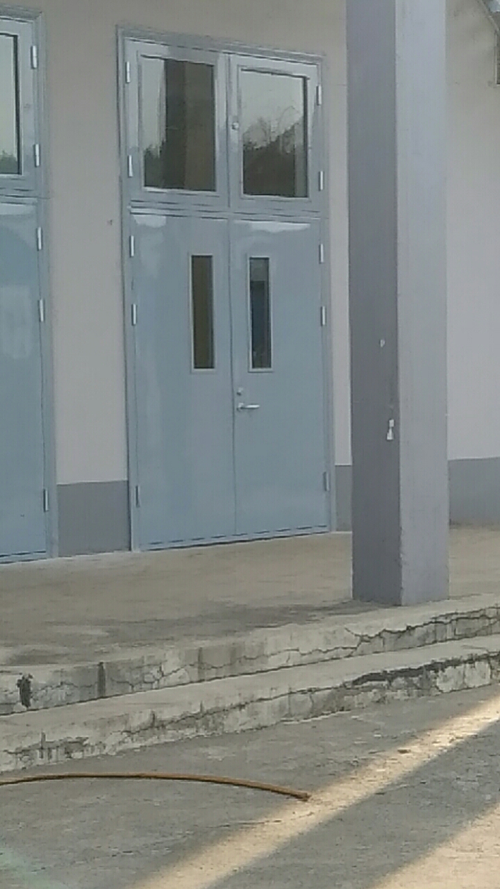 2020離石永聚煤業(yè)防火門窗安裝現(xiàn)場