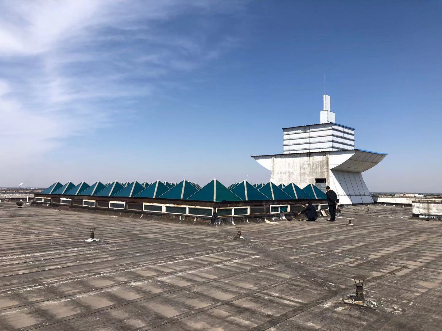 2020平遙一中玻璃頂棚工程改造前后對比